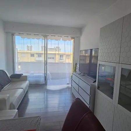 Charming With Private Parking Cagnes-sur-Mer